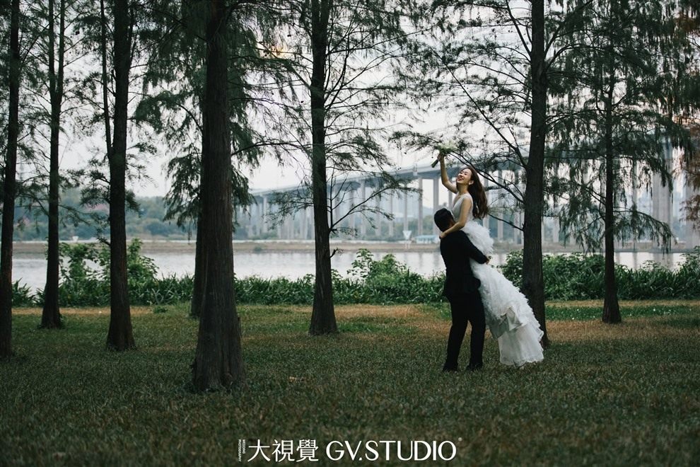 梁明诚雕塑园